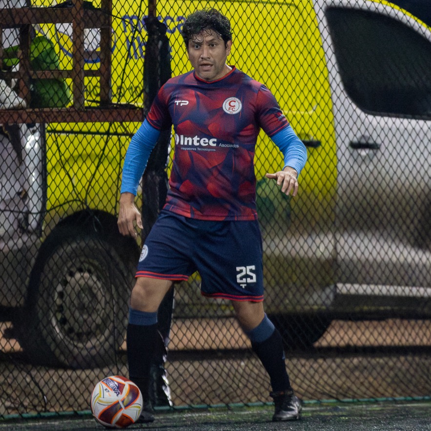 César Mejía