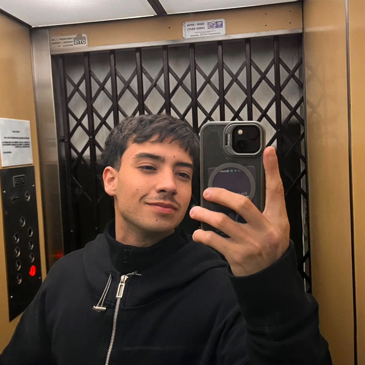 Gonzalo Larrosa